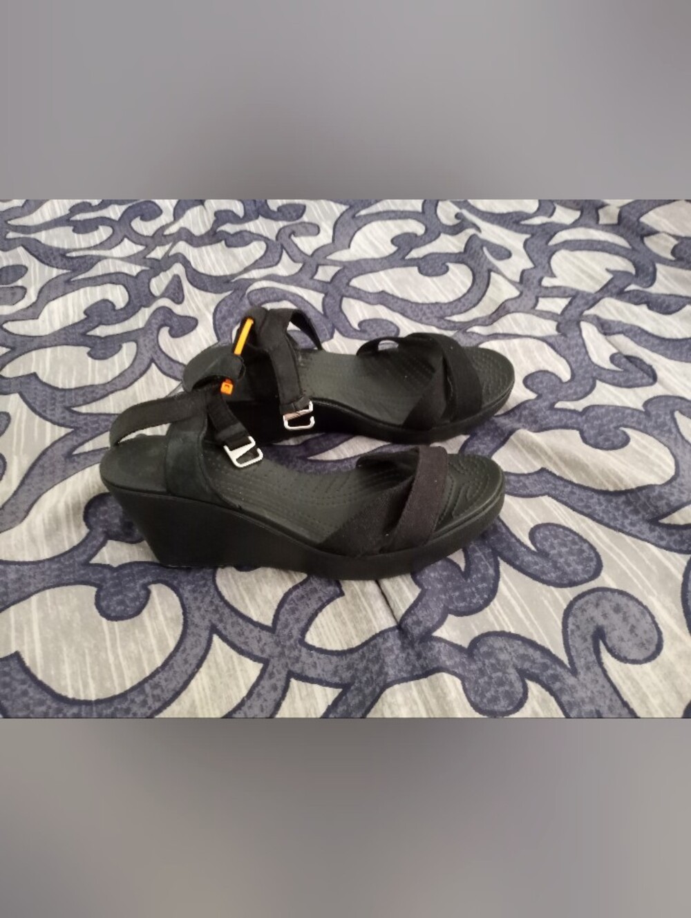 NWOT CROCS 11382 LAURIE Wedge Sandal